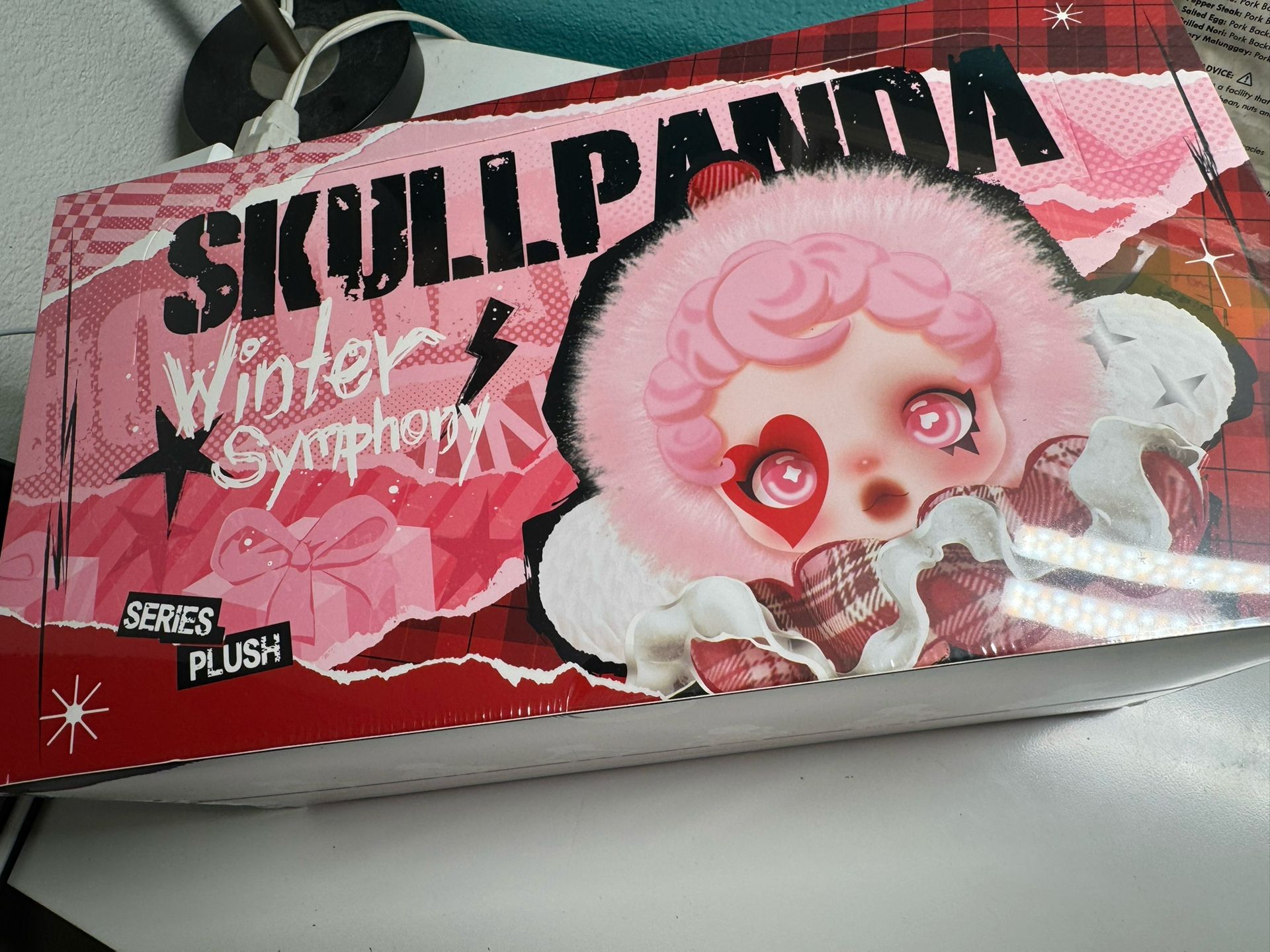 Skullpanda Winter Symphony