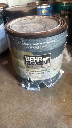 Ultra pure white Behr premium plus ultra paint and primer