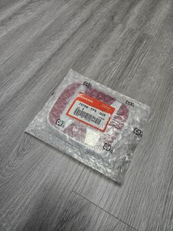 BRAND NEW 1PCS HONDA RED FRONT GRILLE H LOGO JDM EMBLEM FOR HONDA FIT JAZZ 2018-2020 & HONDA HR-V 2016-2022