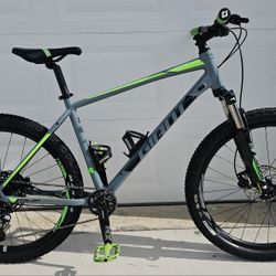 Giant Talon 27.5" Large