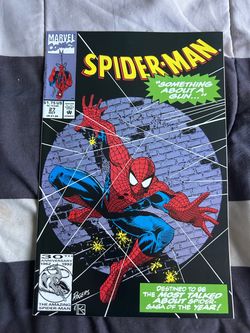 Comic Books (4 Spider-Man & 2 Fantastic four)