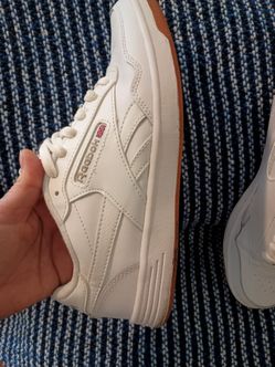 Reebok shoes white