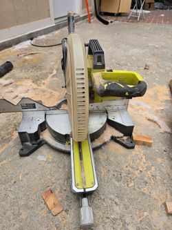 12" sliding miter saw