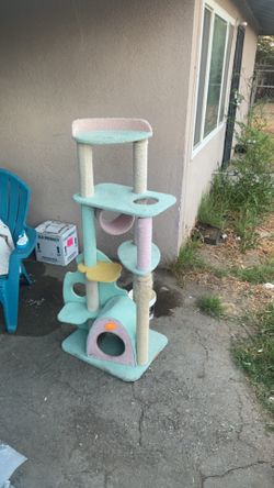 Cat tree