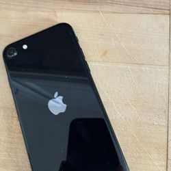 iPhone SE-Excellent Condition