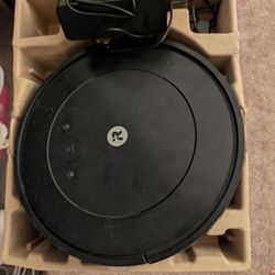 iRobot Roomba Q0120 Robot Vacuum