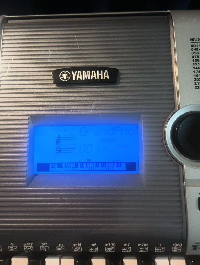 Yamaha Psr403