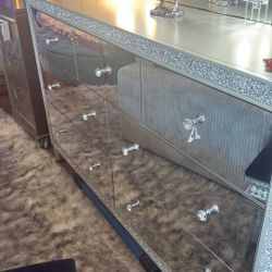Mirror Dresser
