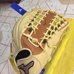 Baseball Glove 12.5 Inca