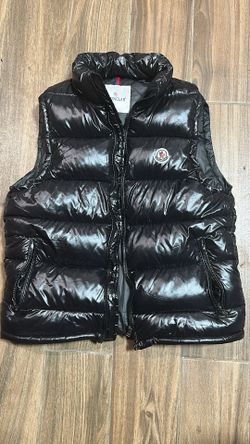 Moncler vest | size S