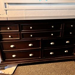 Large Solid Wood 9 Drawer Dresser