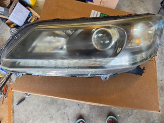 Headlights w/o LED DRL for 2013-2015 Honda Accord 4-Door OE Style
Fit EX/EX-L/LX/Sport Halogen driver Side Headlamp