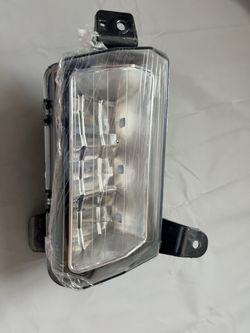 Pair LH + RH Front Fog Lights / Auxiliary Lamps – New
