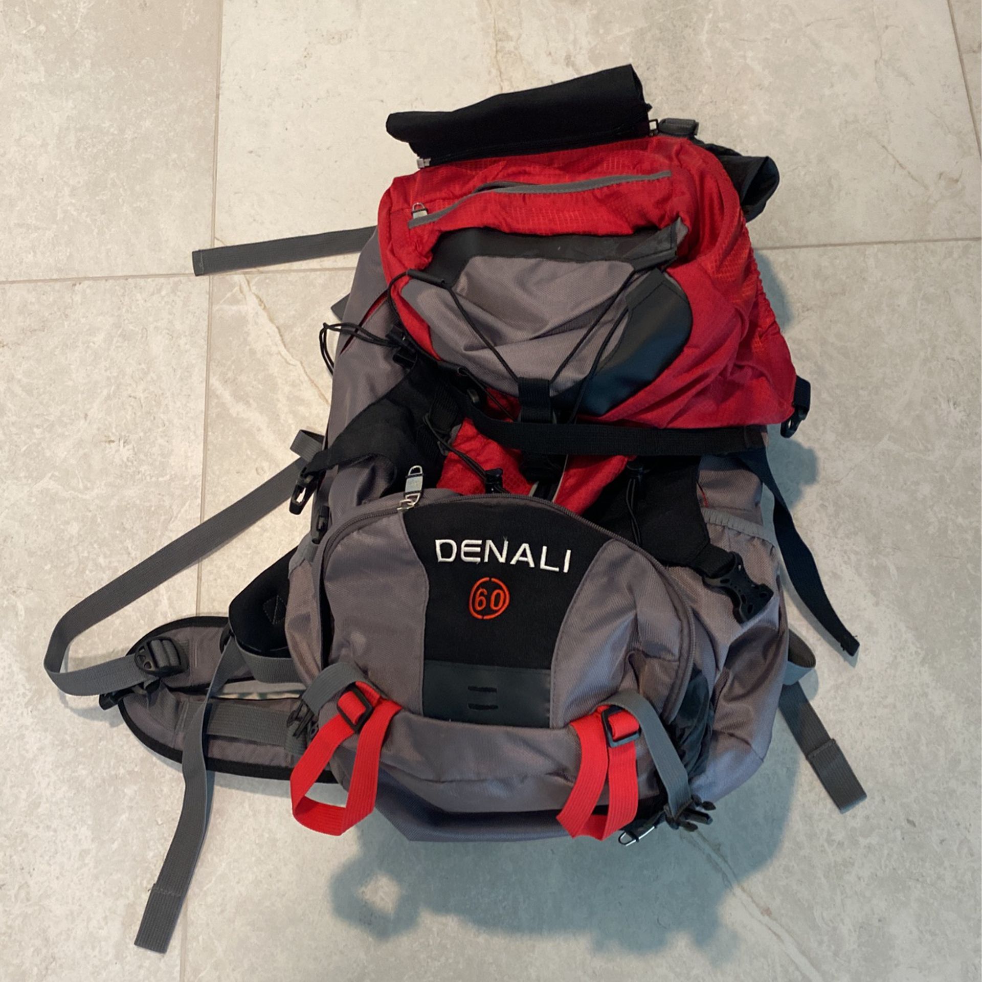 DENALI  Hiking Large Bagpack 60L