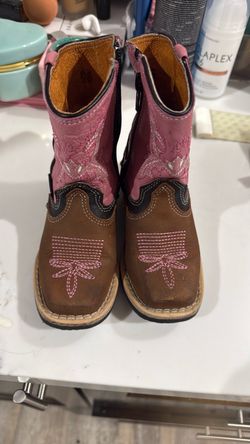 Size 7 cowgirl boots