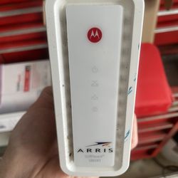 Motorola Surfboard 6183 Modem