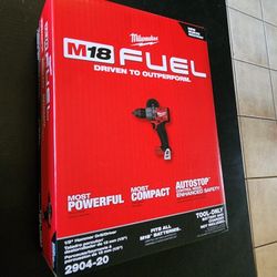 Milwaukee M18 FUEL Cordless 1/2" Hammer Drill/Driver