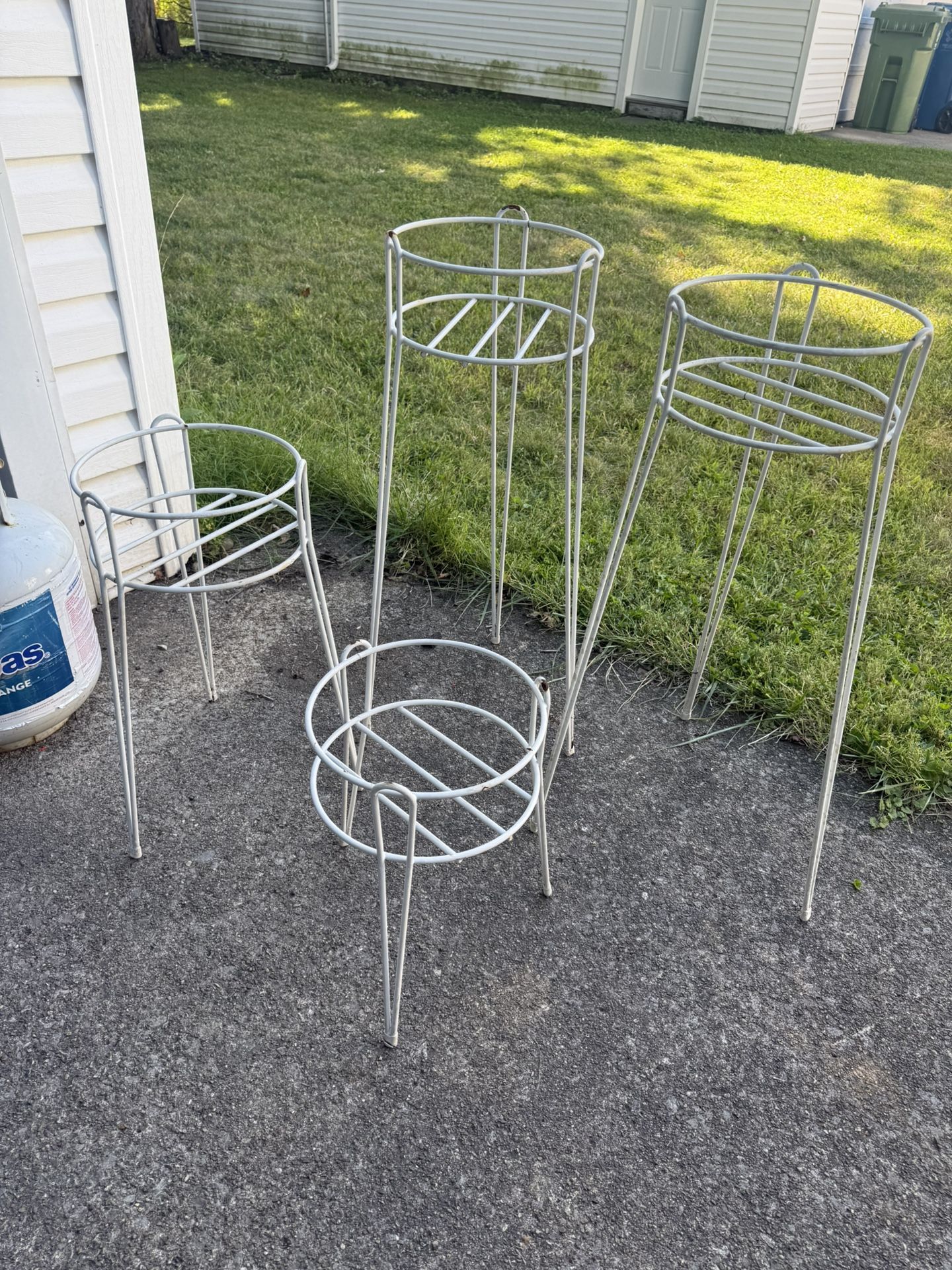 Set Of 4 White Plant Stands