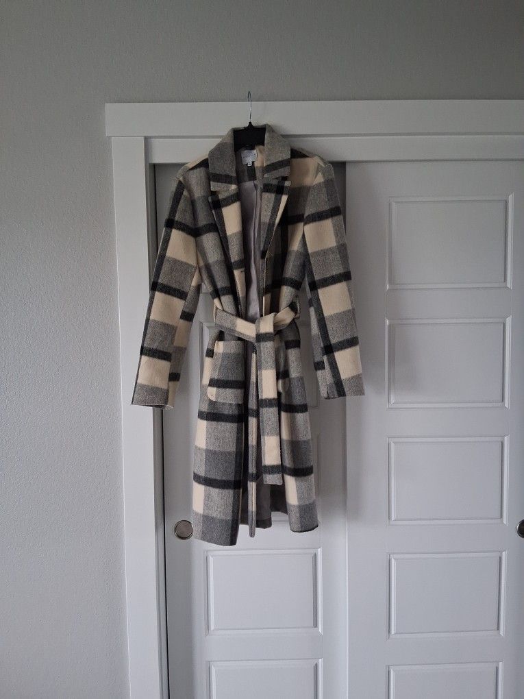 Large Coat By Cyrus
