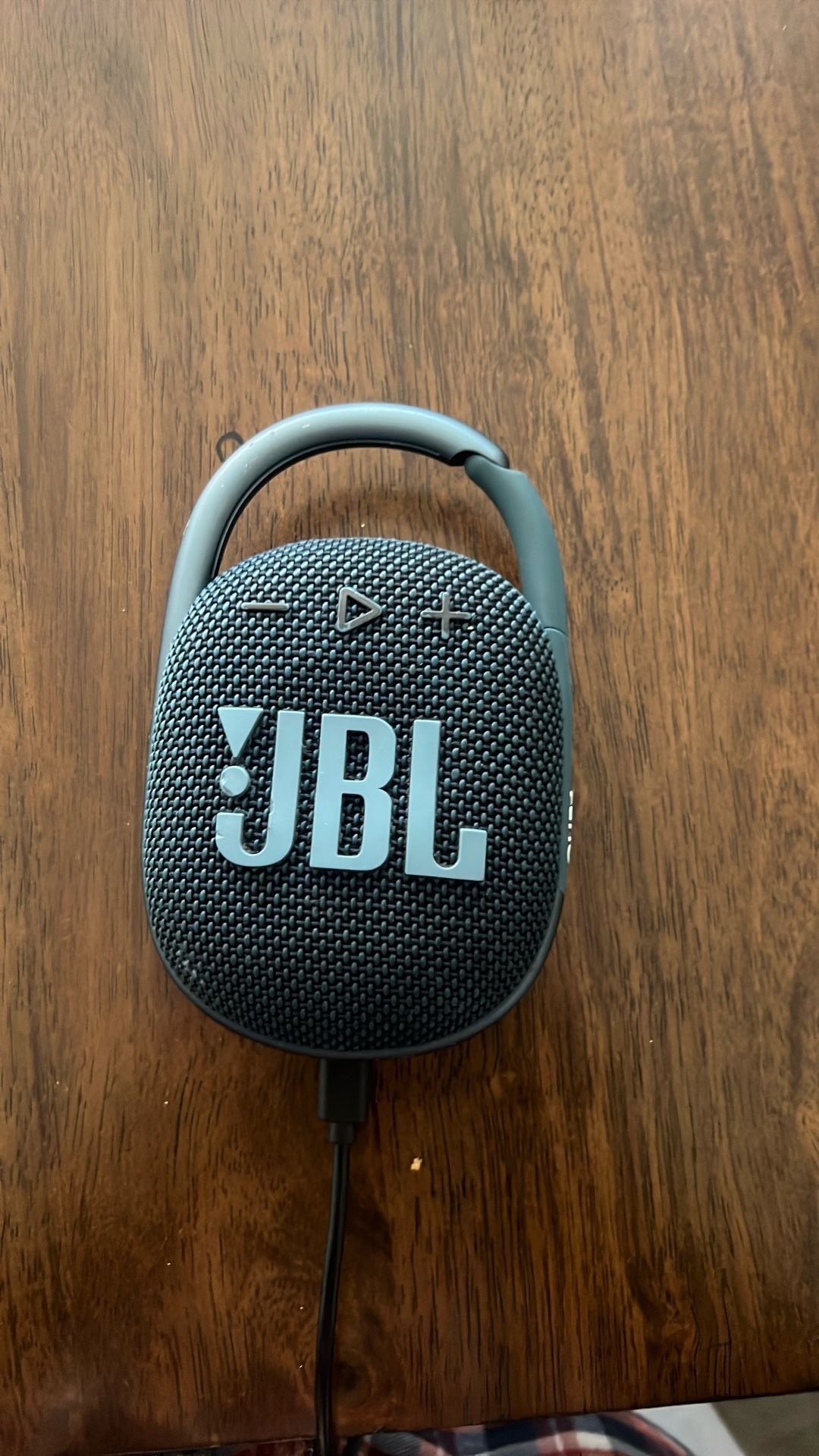 J BE L CLIP 4 Bluetooth Speaker