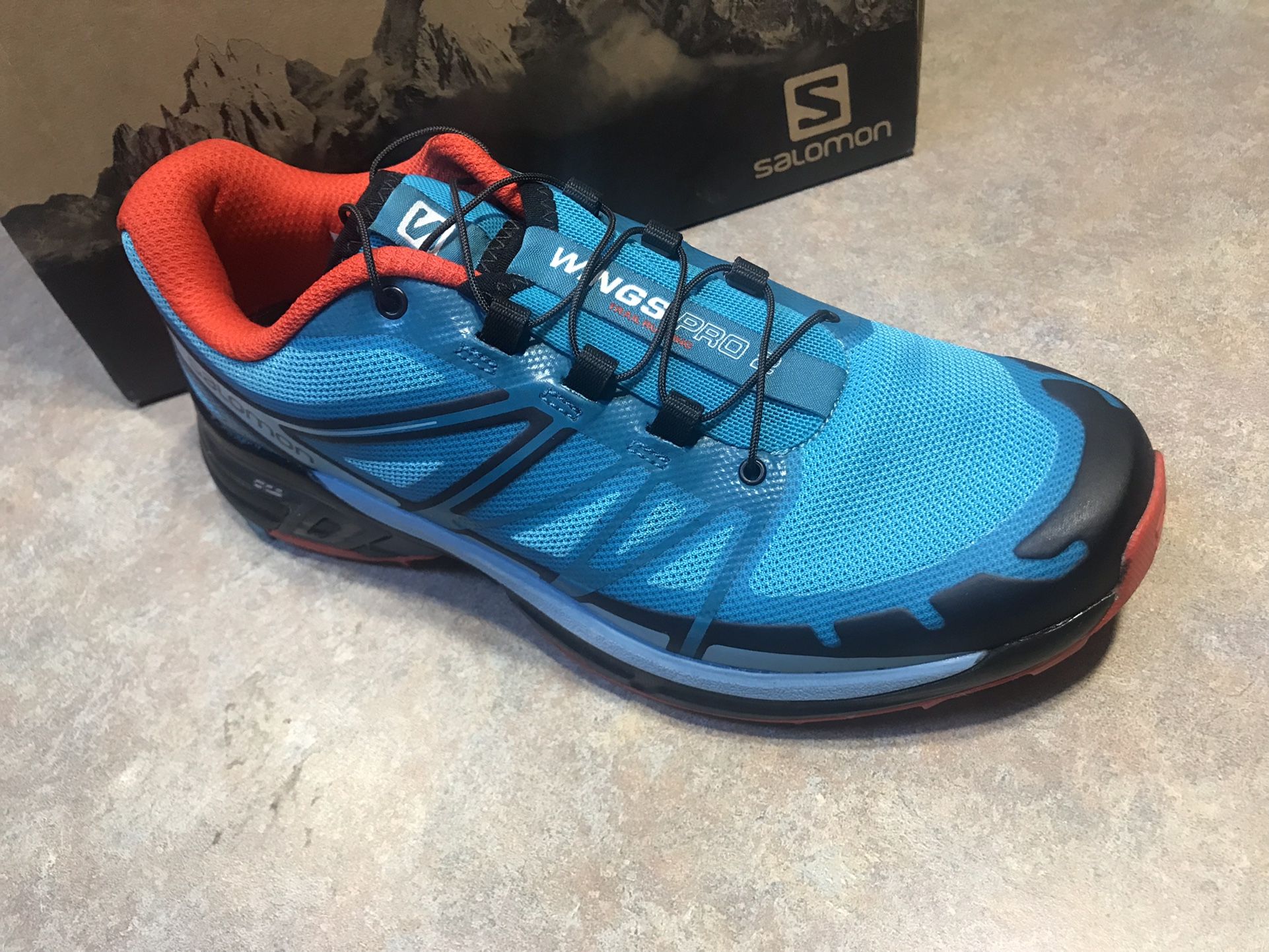 Salomon Wings Pro 2 Women’s Trail Runner  8.5