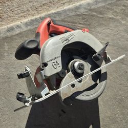 Milwaulkee V28 Circular Saw
