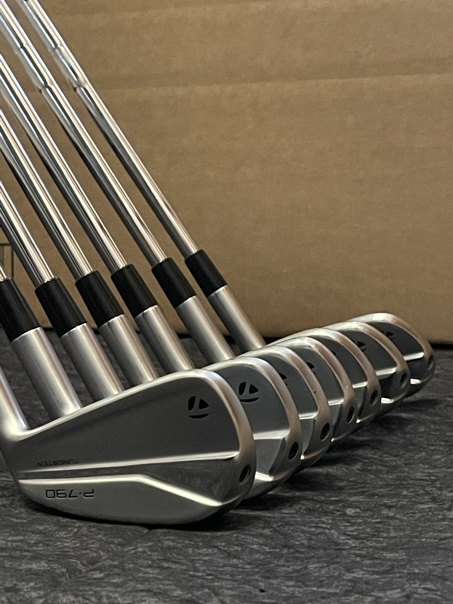 Taylor Made P790 Irons - 4I-PW - New grips
