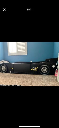 Twin car bed