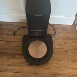 Roomba S9 iRobot Vacuum With Self Empty 