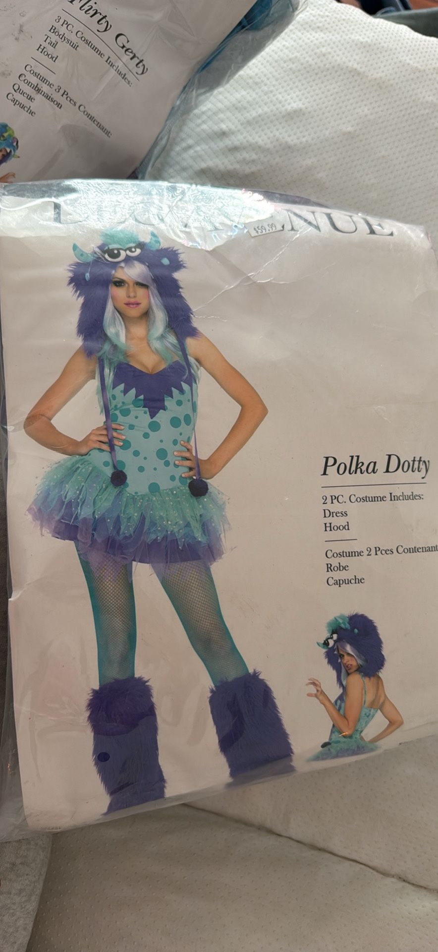 Ladies Costume 