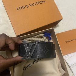 Louis Vuitton initiales 40mm Reversible Belt