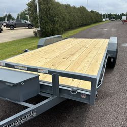 2025 Tomahawk Trailer 82"W X 18’L
