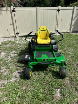 2025 John Deere z330r zero turn mower
