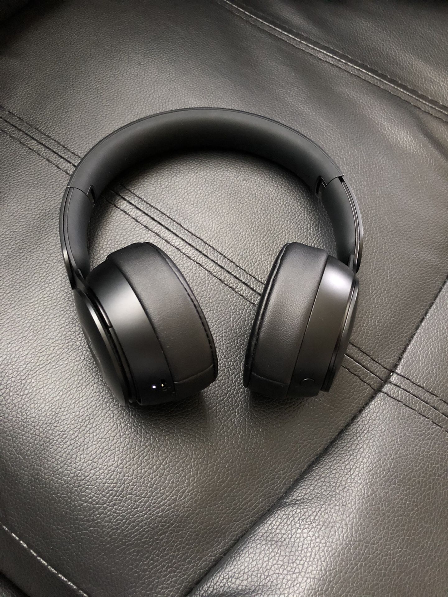 Beats Solo Pro
