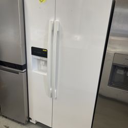 New Amana Refrigerator 