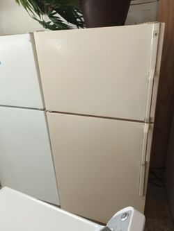 GE refrigerator 30" off white works great clean . Warranty . Delivery available . 2203 Fowler st. Ft. Myers 33901