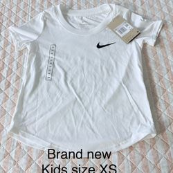 Nike Dri-fit Girls White Tee Size XS NEW