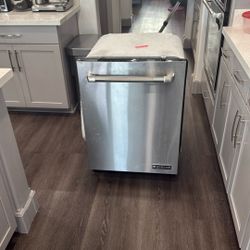 High End Dishwasher For Cheap!