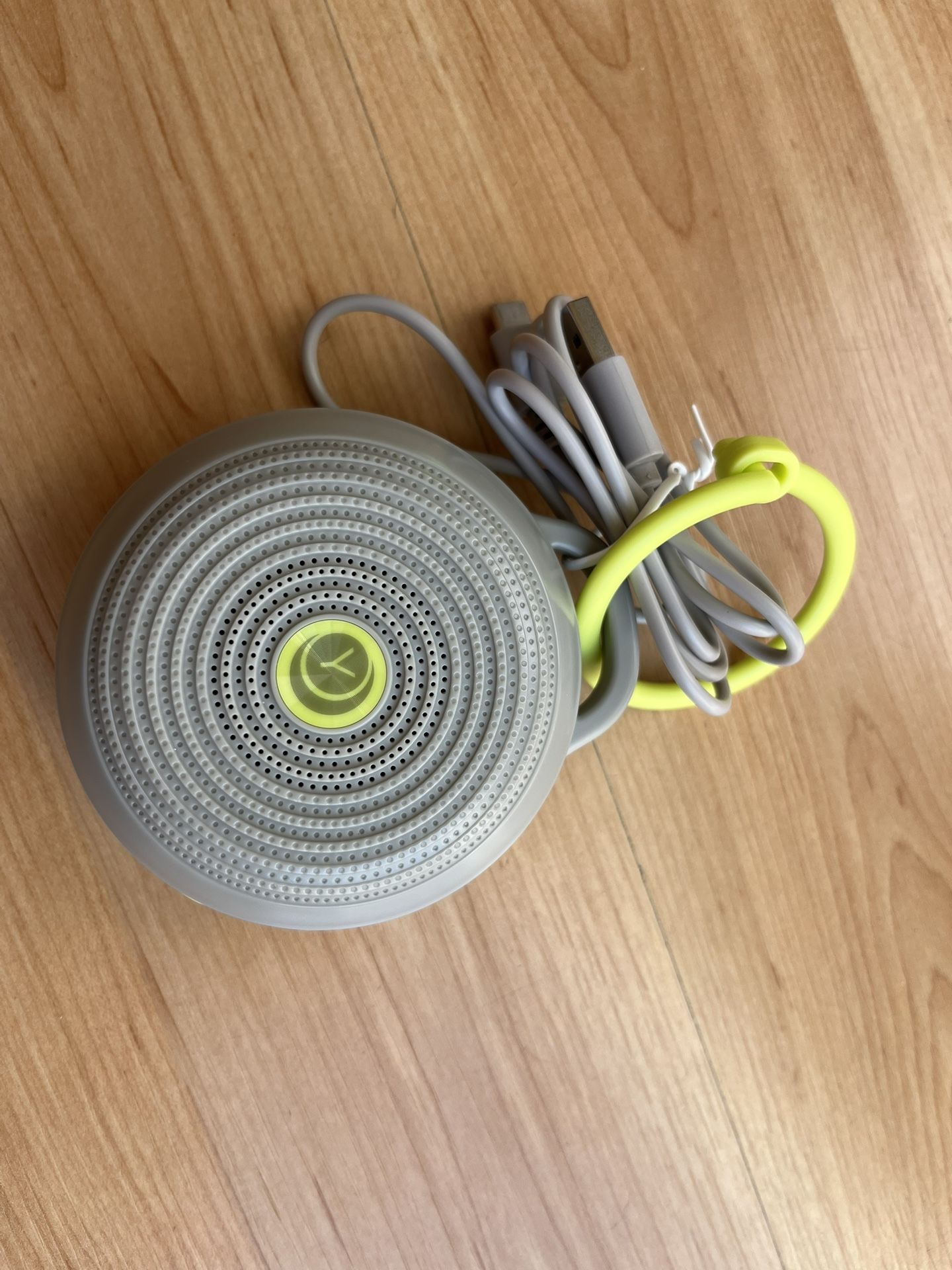 Yogasleep Hushh Portable White Noise Sound Machine for Baby, 3 Soothing Natural Sounds with Volume Control, Compact Size, Noise Canceling for Sleep Ai