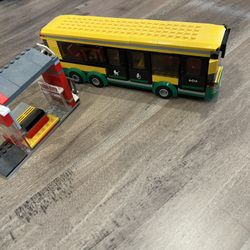 Lego City Bus Station 