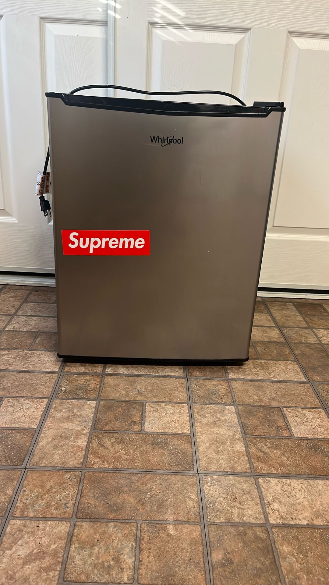 Whirlpool Mini Fridge/ Freezer