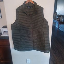 Men's Lands End Insulated Vest. Puffy.  Army Green 3X