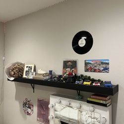 Black floating shelf 