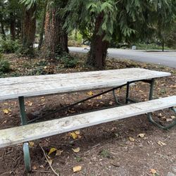Park Style Picnic Table 