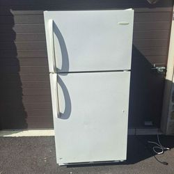 Beige Frigidaire Refrigerator Top Freezer Fridge