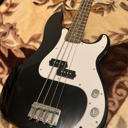 Black Squier Precision Bass TRADE