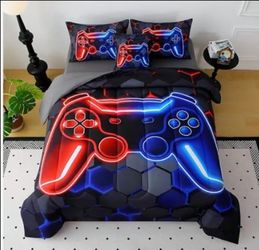 Brand new twin size comforter set