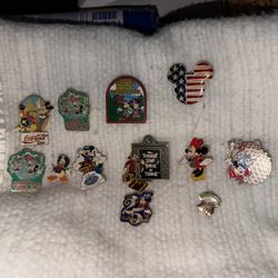 Disney Pins 