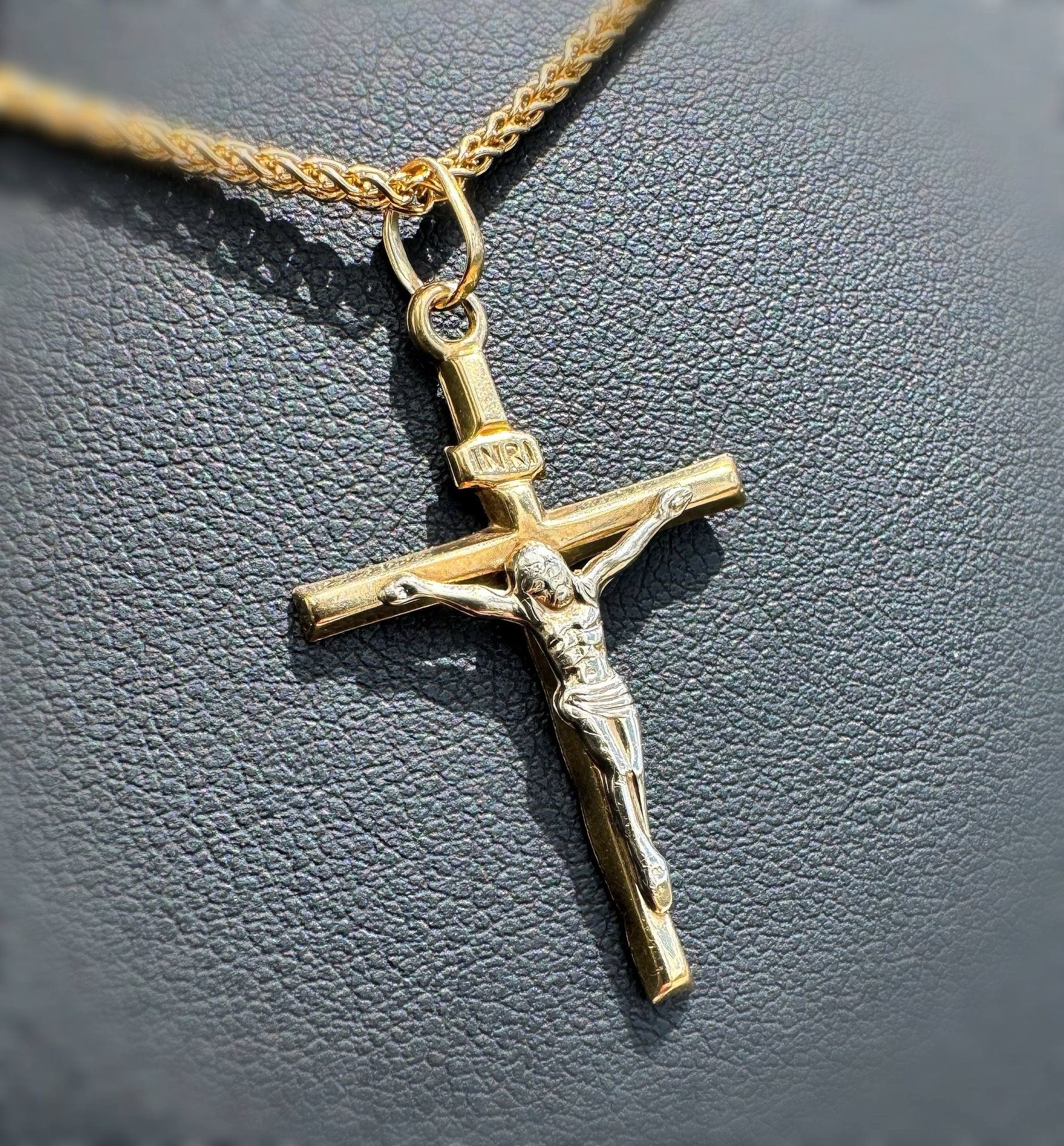 Jewelry 10k Solid Two Tone Yellow Gold Cross Jesus Religious Cross Pendant charm