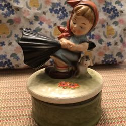 Hummel/ Goebel Music Box - Girl With Umbrella 